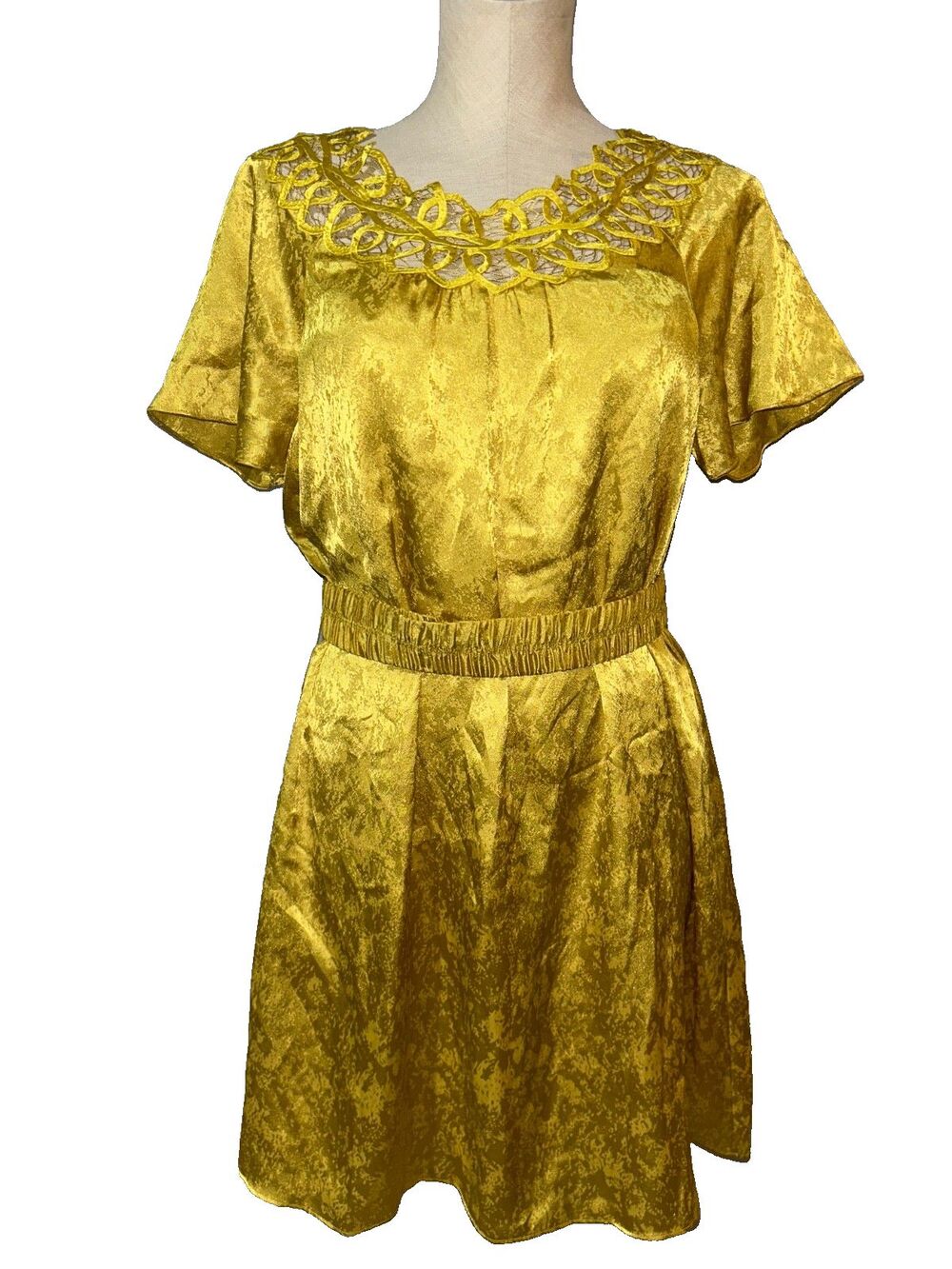 Gianni Bini Women’s Gold Satin Lace Belted Mini Dress size S Boho Fairy Holiday